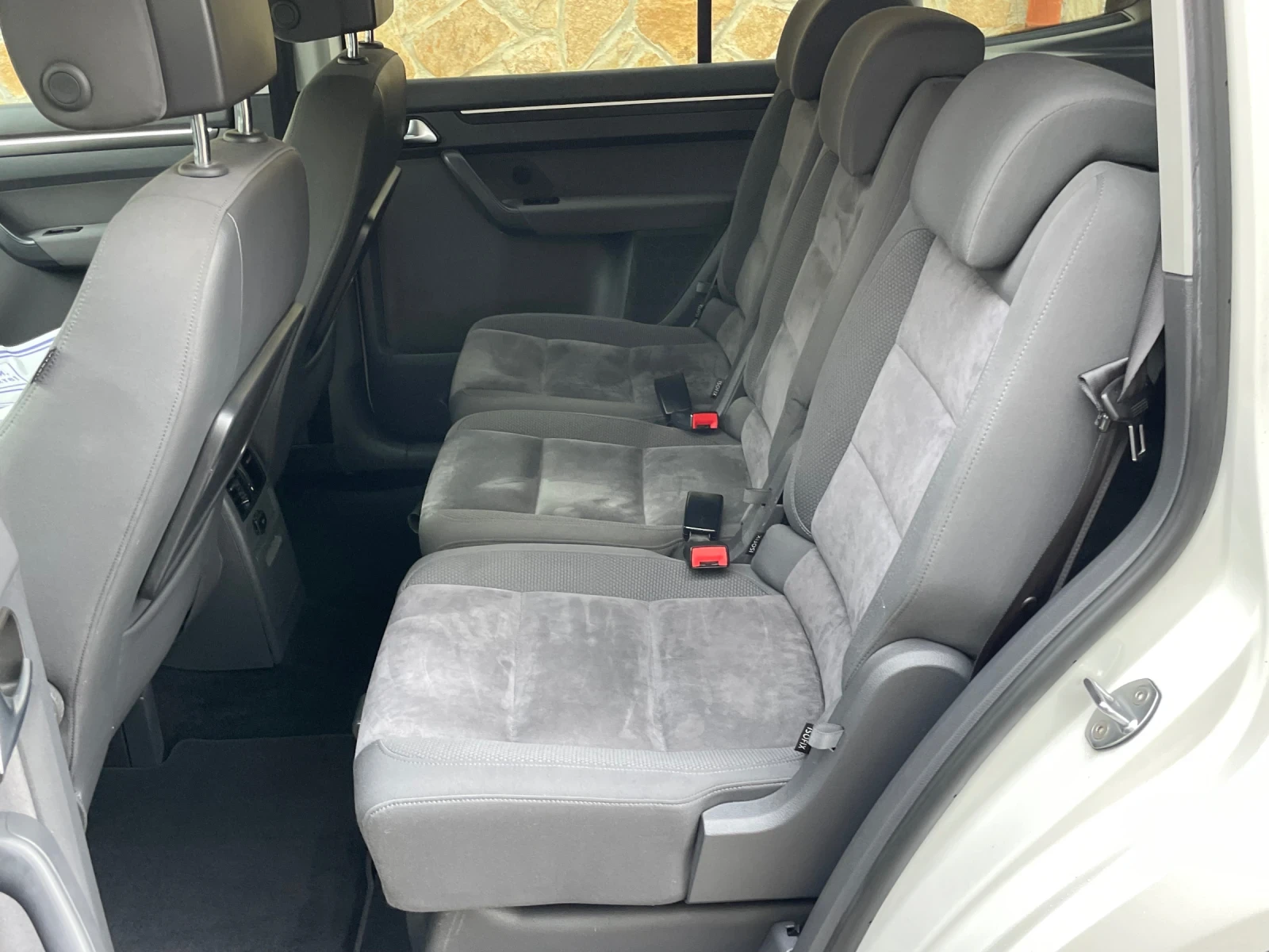 VW Touran 2.0TDI* 140kc* , снимка 10 - Автомобили и джипове - 56678544