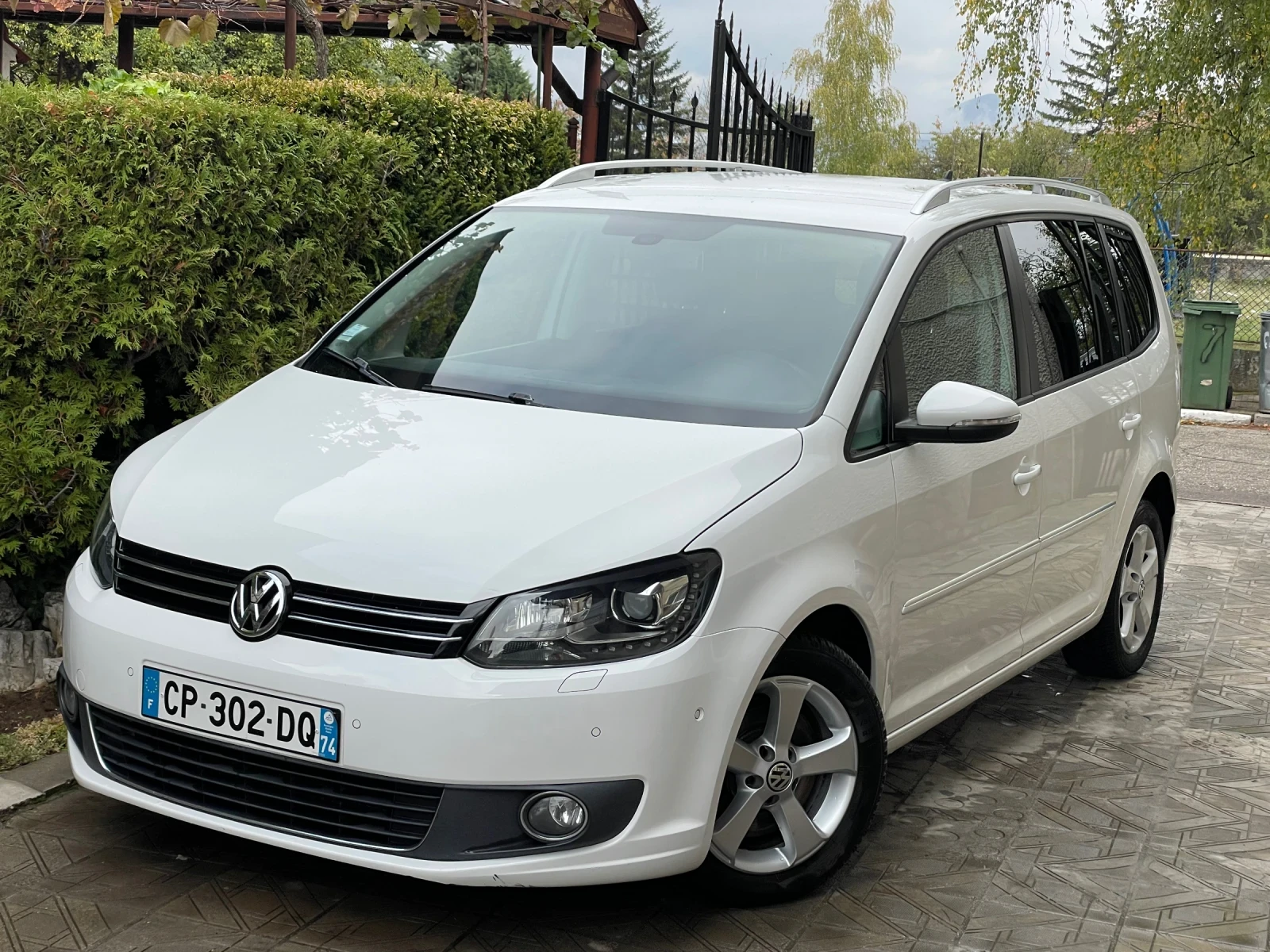 VW Touran 2.0TDI* 140kc* , снимка 16 - Автомобили и джипове - 56678544