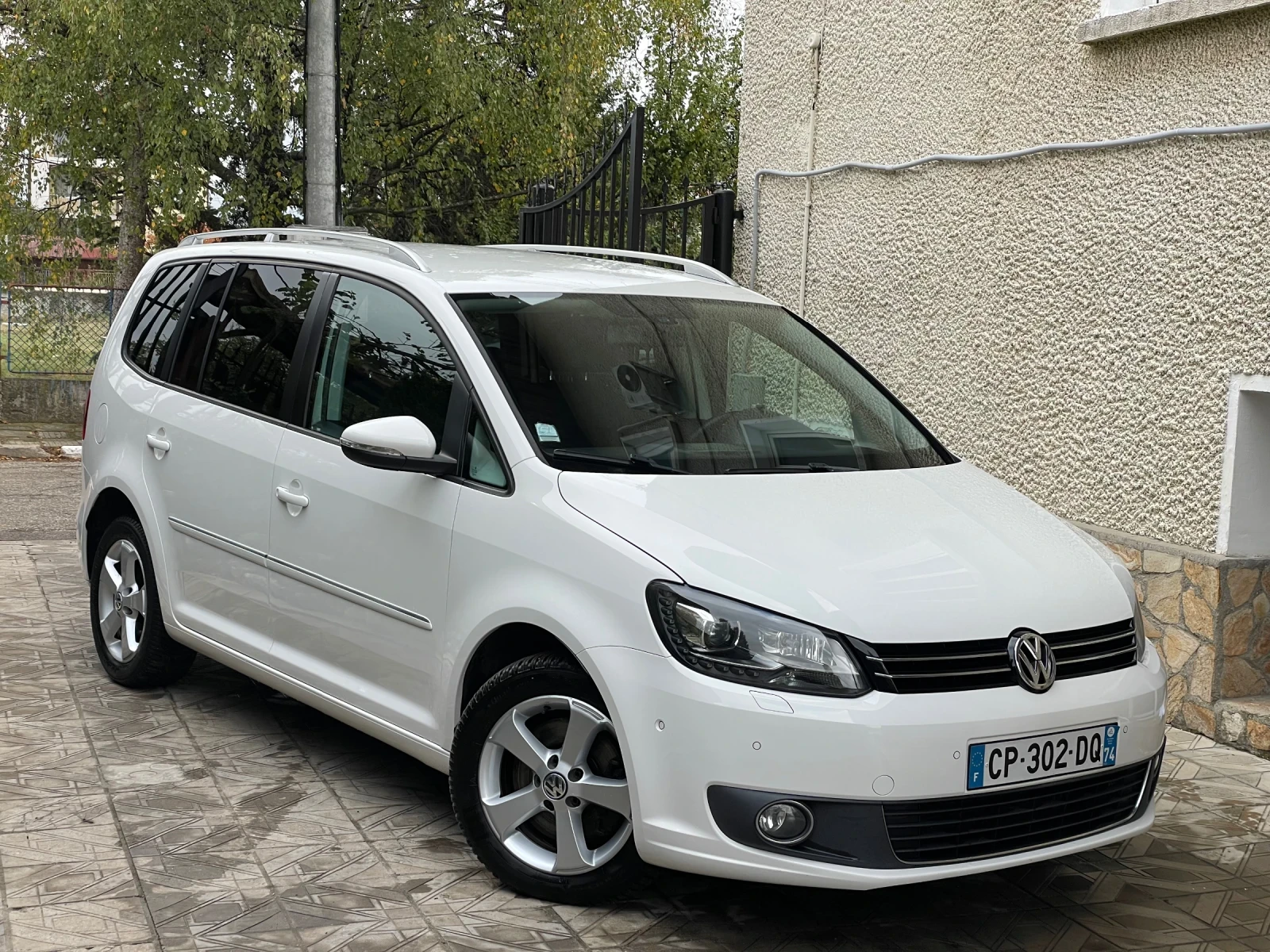 VW Touran 2.0TDI* 140kc* , снимка 15 - Автомобили и джипове - 56678544