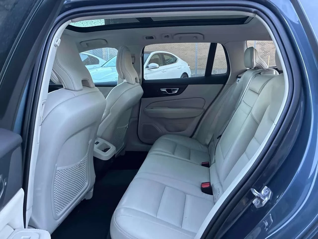 Volvo V60 Cross Country, снимка 10 - Автомобили и джипове - 56713223