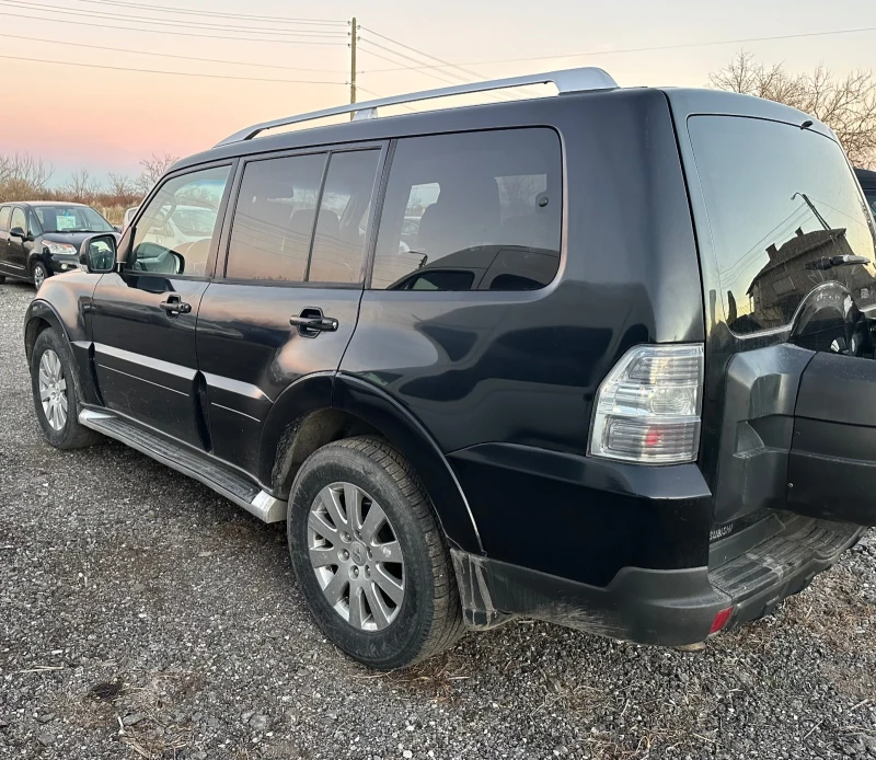 Mitsubishi Pajero 3.2 4WD 7места, снимка 2 - Автомобили и джипове - 48368858