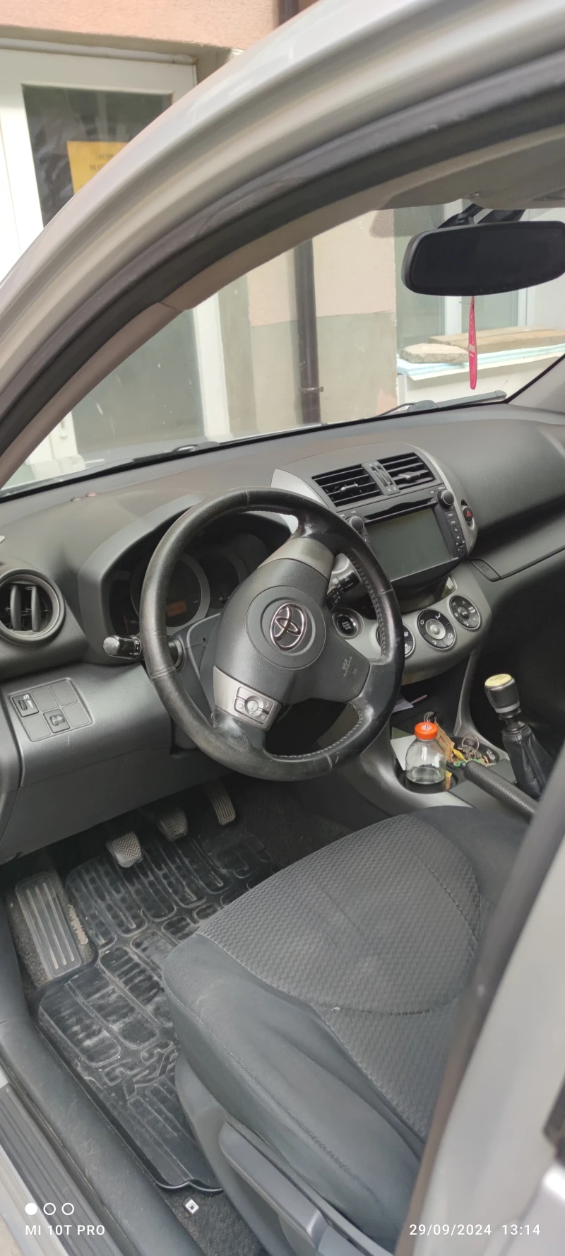 Toyota Rav4, снимка 8 - Автомобили и джипове - 48427917