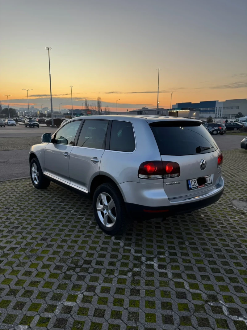 VW Touareg, снимка 5 - Автомобили и джипове - 52859623
