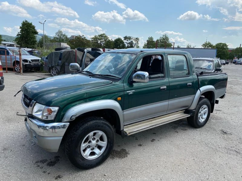 Toyota Hilux 2.5 d4d На части, снимка 15 - Автомобили и джипове - 22442926