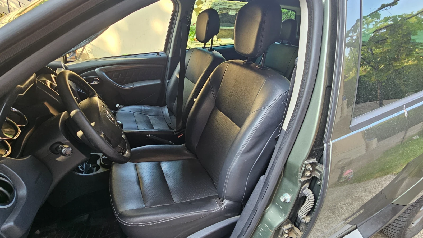 Dacia Duster 1.6-16V/105кс/4х4/Газ/кожа/клима/парктр/Автопилот  - изображение 8