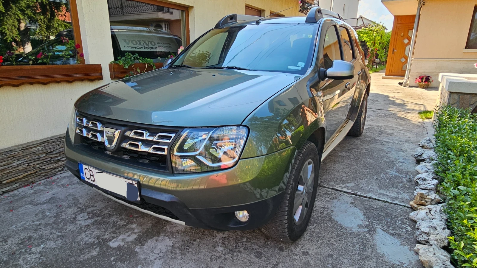 Dacia Duster 1.6-16V/105кс/4х4/Газ/кожа/клима/парктр/Автопилот  - изображение 3