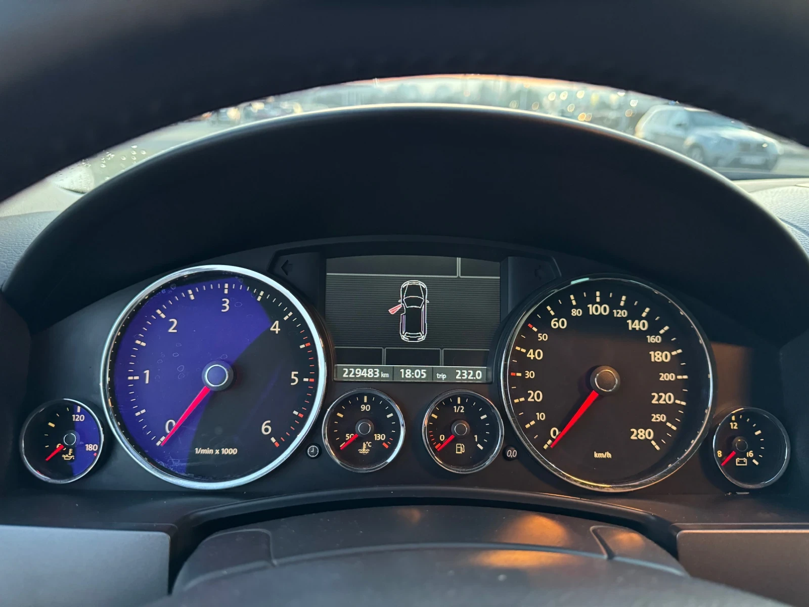 VW Touareg  - изображение 9