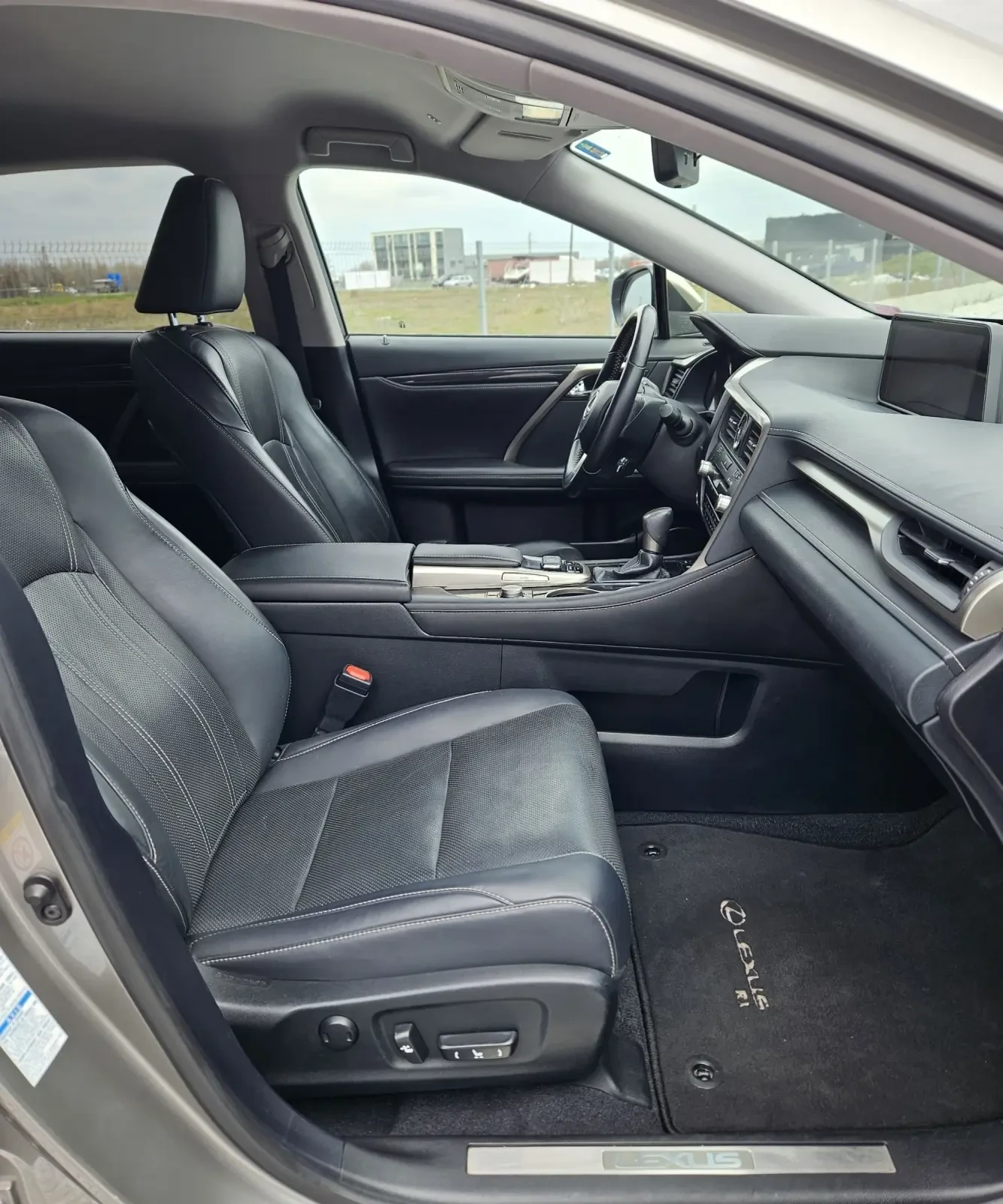 Lexus RX 450h 4х4, снимка 15 - Автомобили и джипове - 53880539