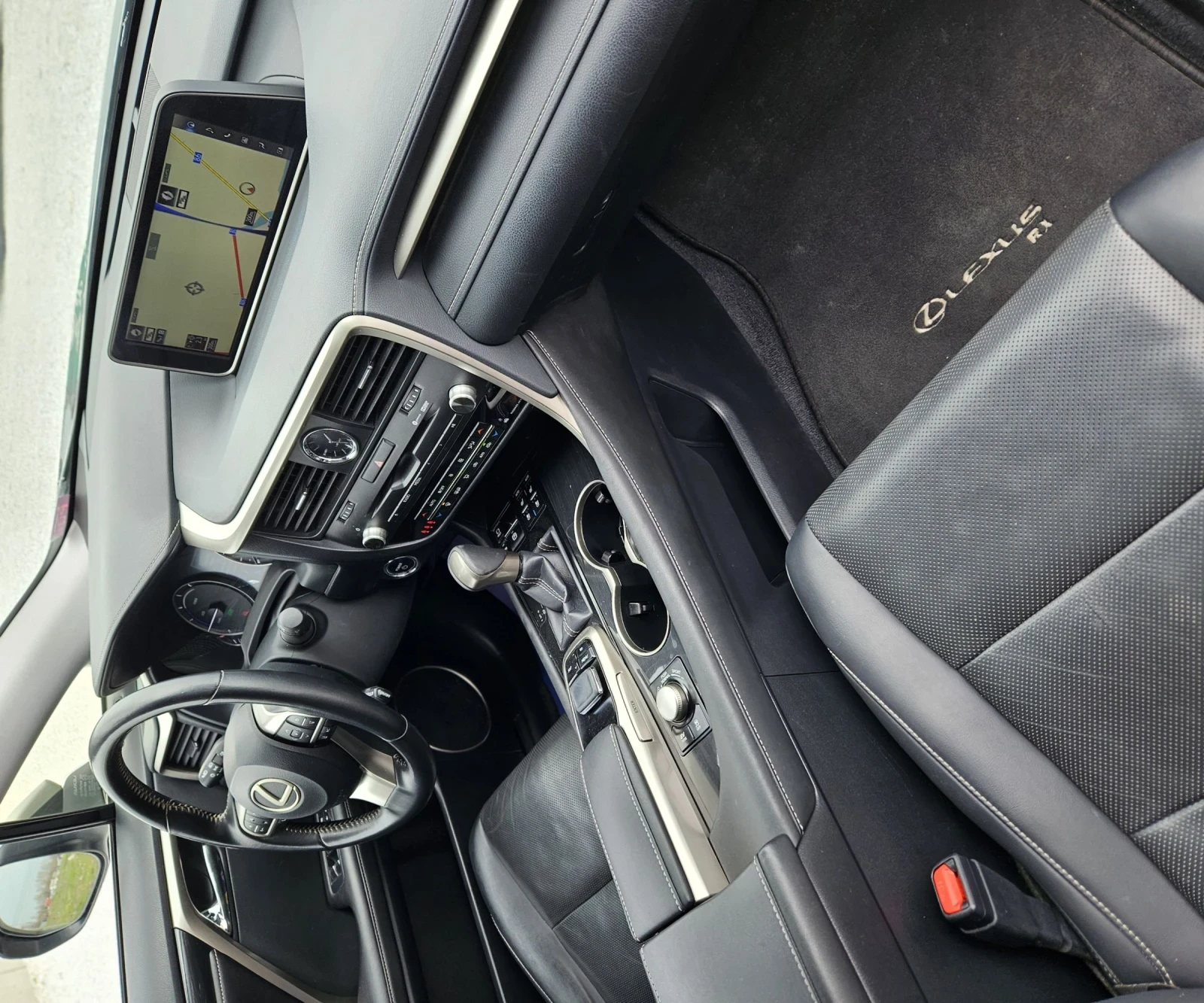 Lexus RX 450h 4х4, снимка 13 - Автомобили и джипове - 53880539