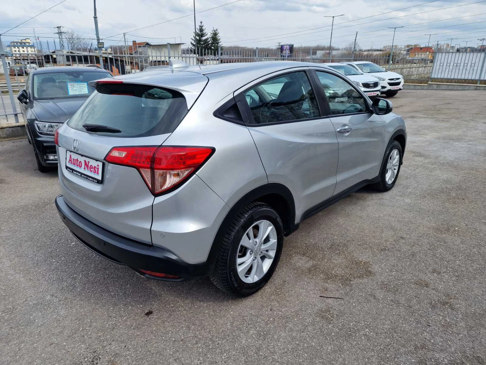 Honda Hr-v 1.5I-VTEC-ELEGANCE-БЕНЗИН-EU6, снимка 4 - Автомобили и джипове - 53928859