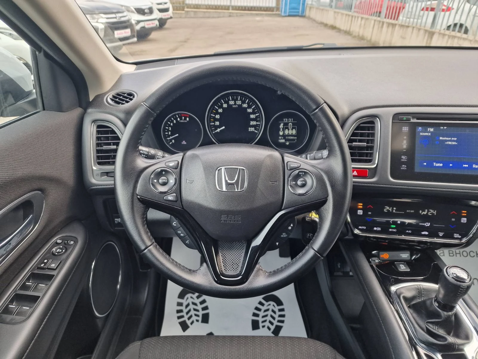 Honda Hr-v 1.5I-VTEC-ELEGANCE-БЕНЗИН-EU6, снимка 8 - Автомобили и джипове - 53928859