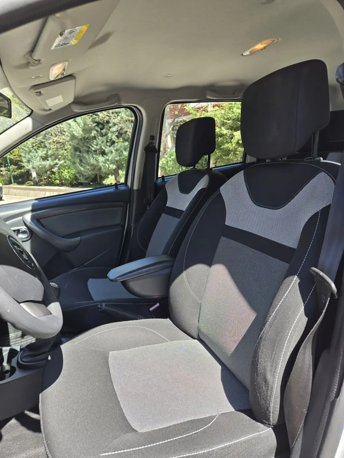 Dacia Duster, снимка 9 - Автомобили и джипове - 54243872