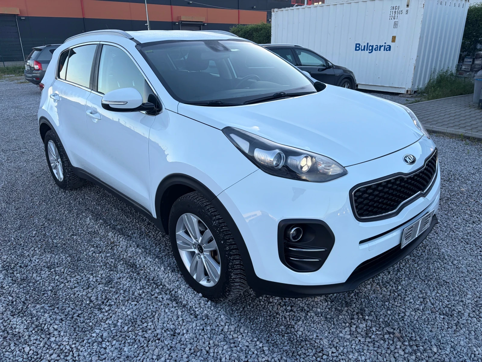 Kia Sportage 1.7CRDI-115k.c. 2WD, снимка 8 - Автомобили и джипове - 54725059