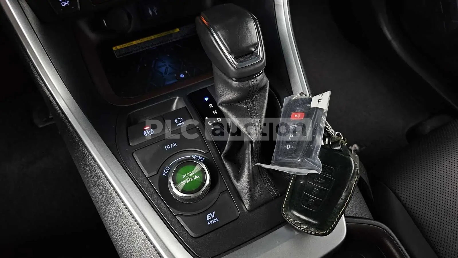 Toyota Rav4 Hybrid Limited AWD#УНИКАТ# !FULL!, снимка 10 - Автомобили и джипове - 55125095