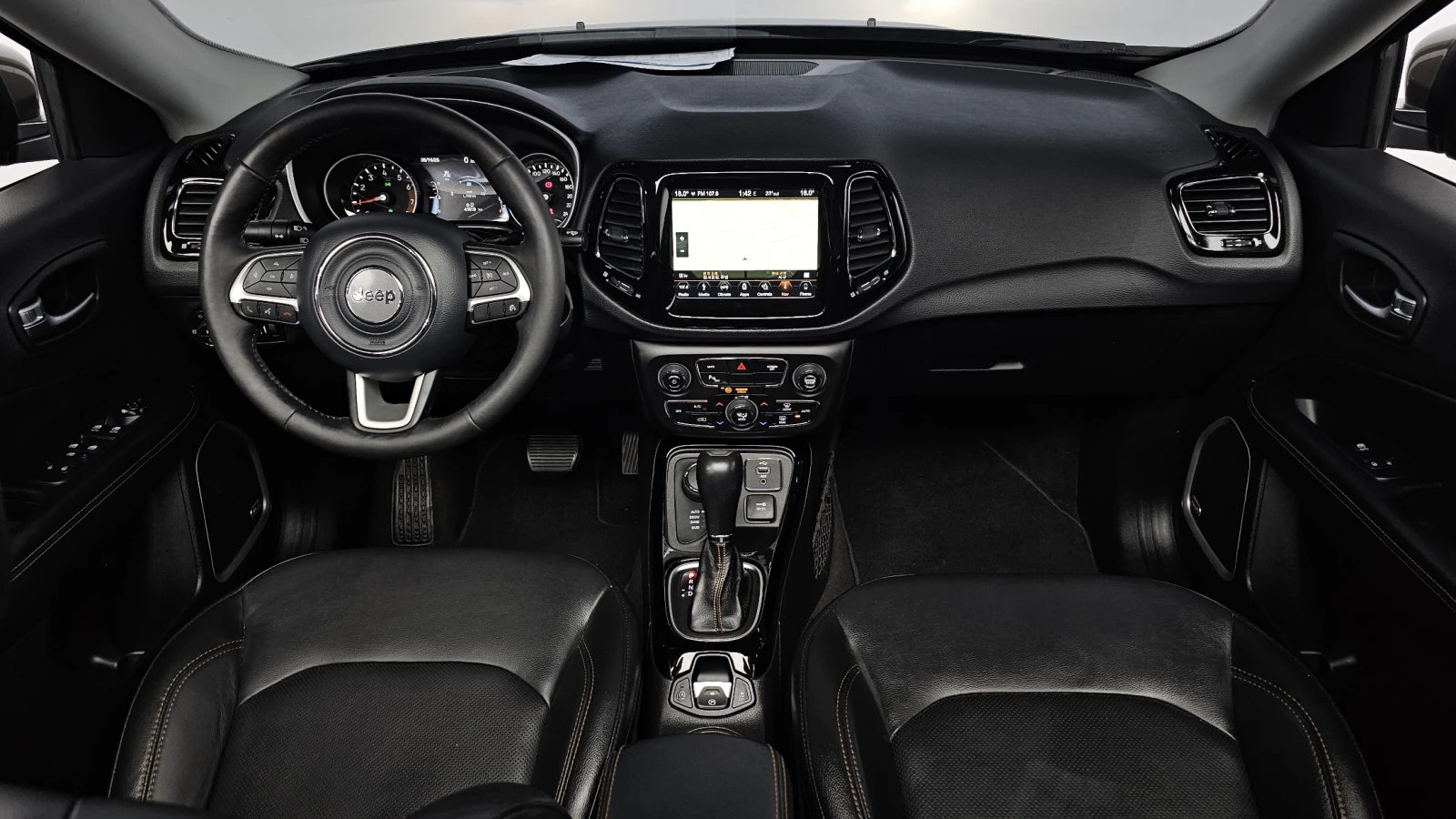 Jeep Compass 2.4* BLIND SPOT* ПОДГРЕВ ВОЛАН* ЛЮК* КРАЙНА ЦЕНА, снимка 7 - Автомобили и джипове - 55318879