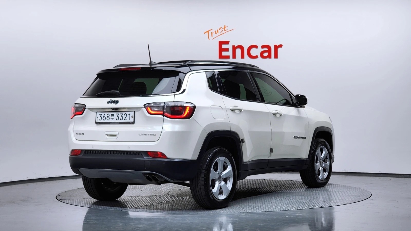 Jeep Compass 2.4* BLIND SPOT* ЛЮК* ПОДГРЕВ ВОЛАН* КРАЙНА ЦЕНА, снимка 2 - Автомобили и джипове - 55318879