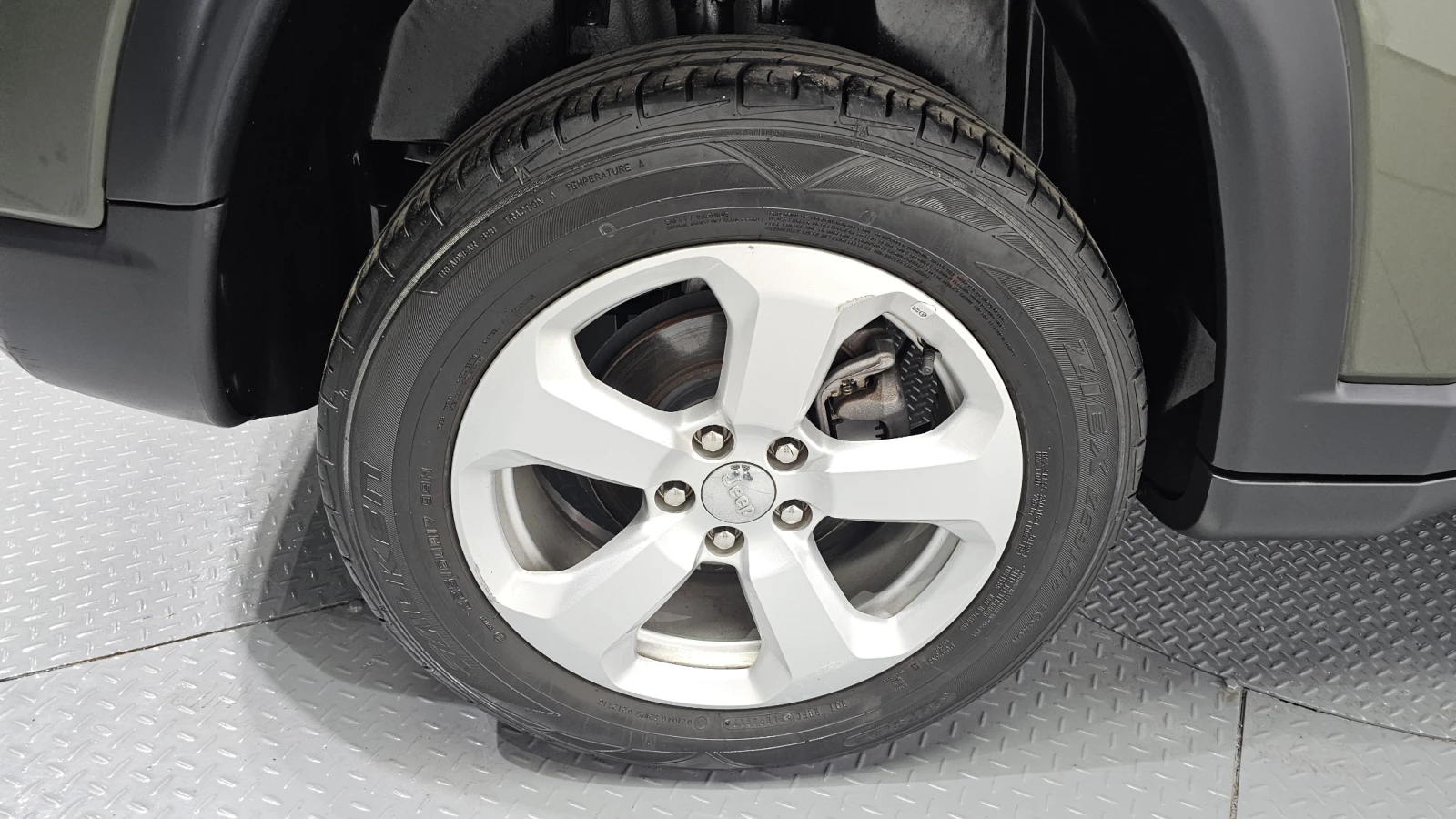Jeep Compass 2.4* BLIND SPOT* ПОДГРЕВ ВОЛАН* ЛЮК* КРАЙНА ЦЕНА, снимка 5 - Автомобили и джипове - 55318879