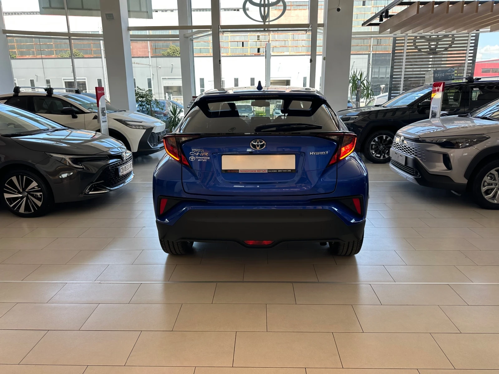 Toyota C-HR Club* 1.8 , снимка 4 - Автомобили и джипове - 55391882