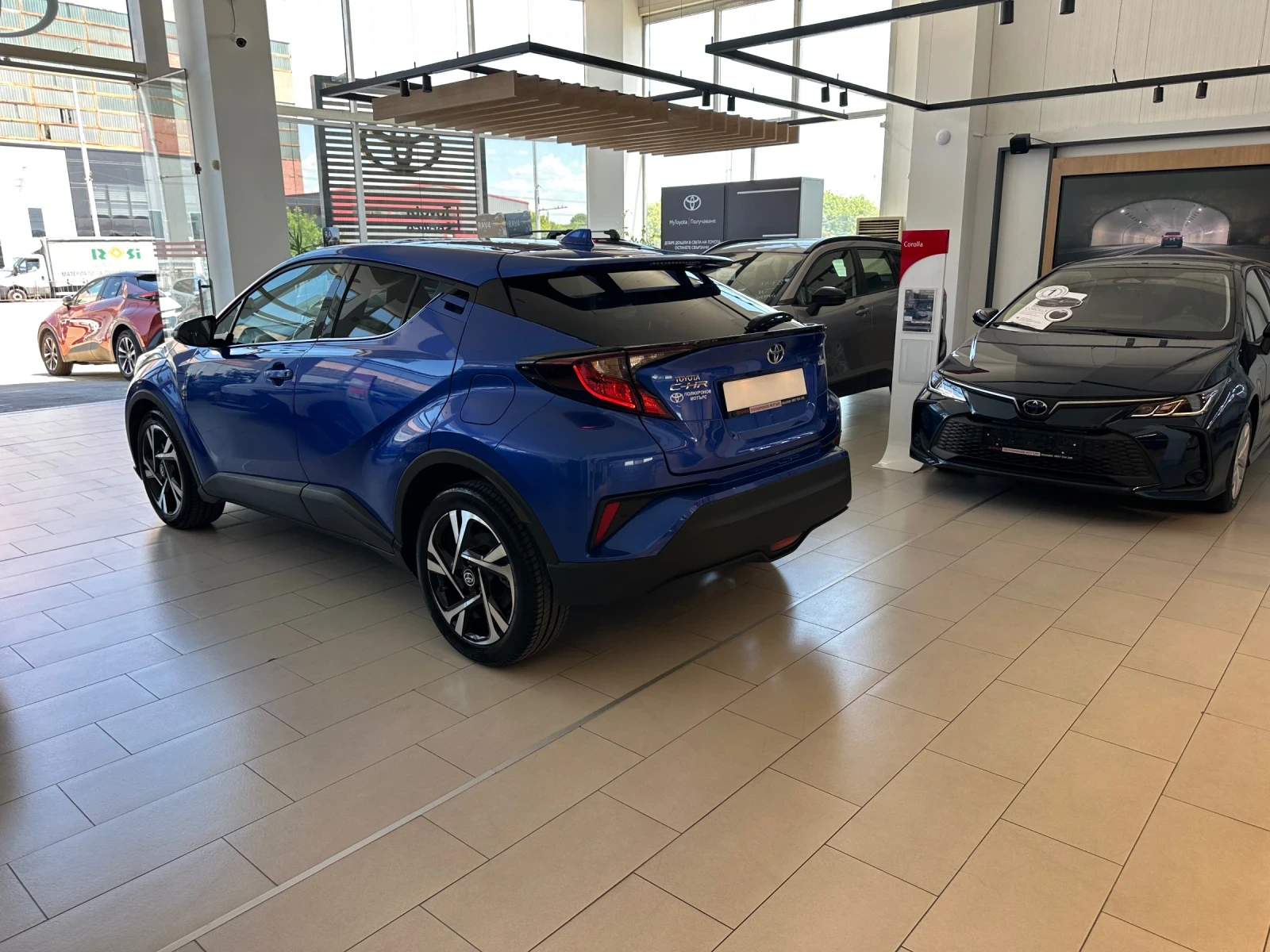 Toyota C-HR Club* 1.8 , снимка 3 - Автомобили и джипове - 55391882