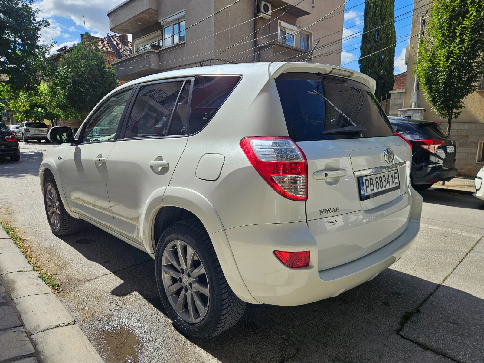 Toyota Rav4 2.2 D-4D 150hp 4x4 Автоматик Кожа 2013г., снимка 6 - Автомобили и джипове - 56247312