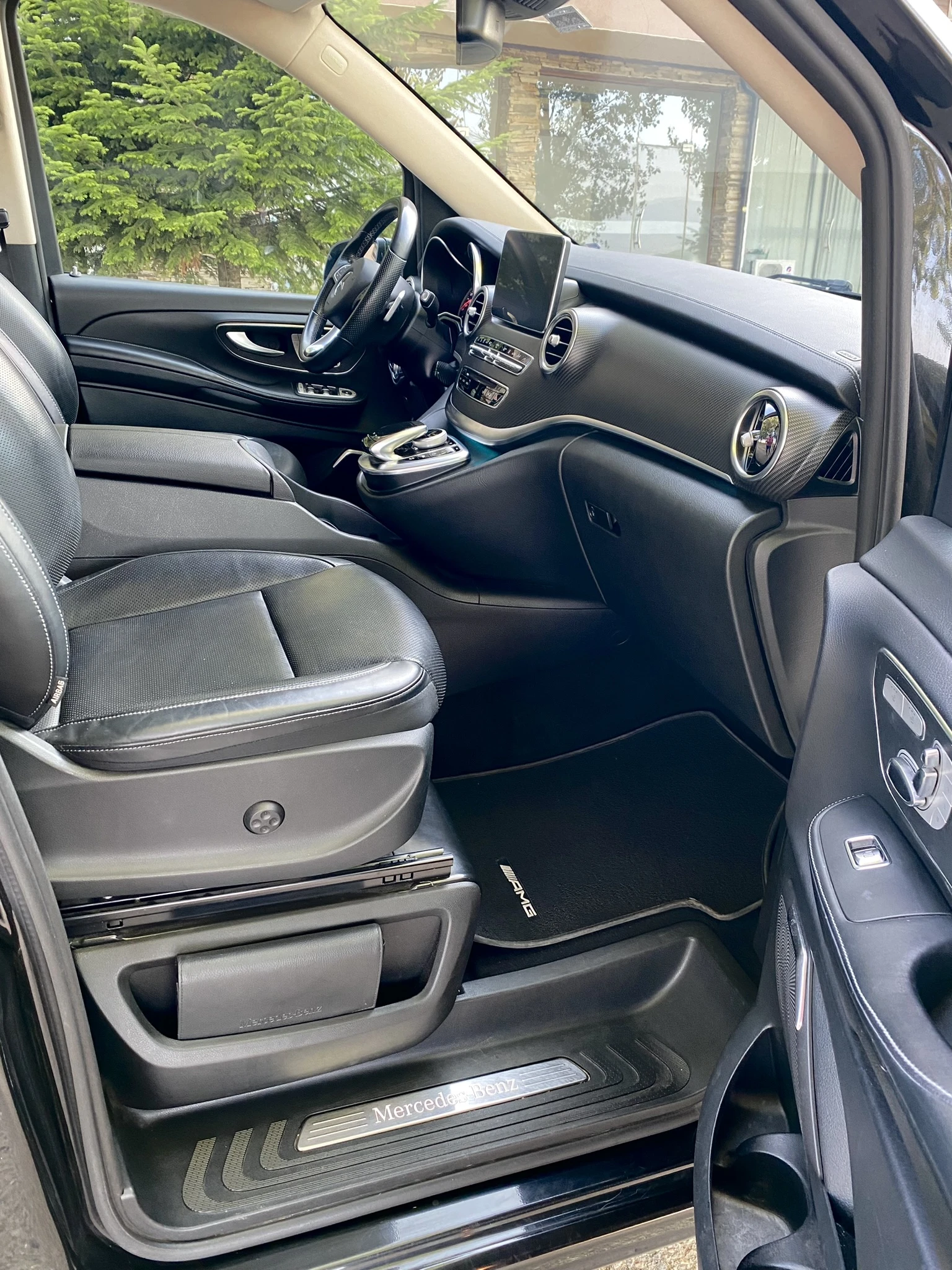 Mercedes-Benz V 250 4Matic Exclisive AMG, снимка 8 - Бусове и автобуси - 55183361