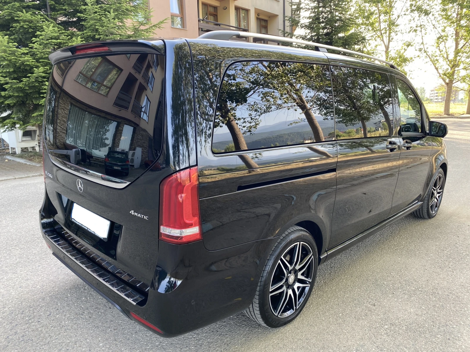 Mercedes-Benz V 250 4Matic Exclisive AMG, снимка 4 - Бусове и автобуси - 55183361