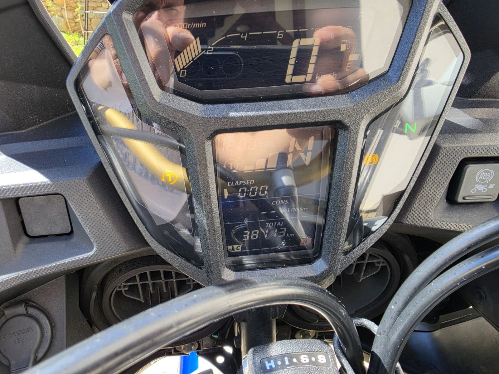 Honda Crf 1000 AfricaTwin-Tricolore- ABS-TC -LED, снимка 15 - Мотоциклети и мототехника - 53873329