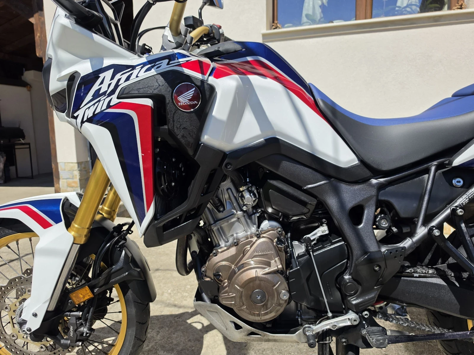 Honda Crf 1000 AfricaTwin-Tricolore- ABS-TC -LED, снимка 12 - Мотоциклети и мототехника - 53873329