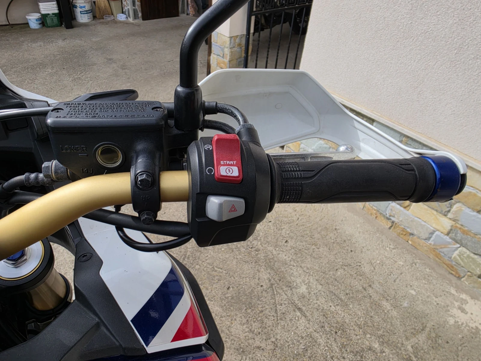 Honda Crf 1000 AfricaTwin-Tricolore- ABS-TC -LED, снимка 15 - Мотоциклети и мототехника - 53873329