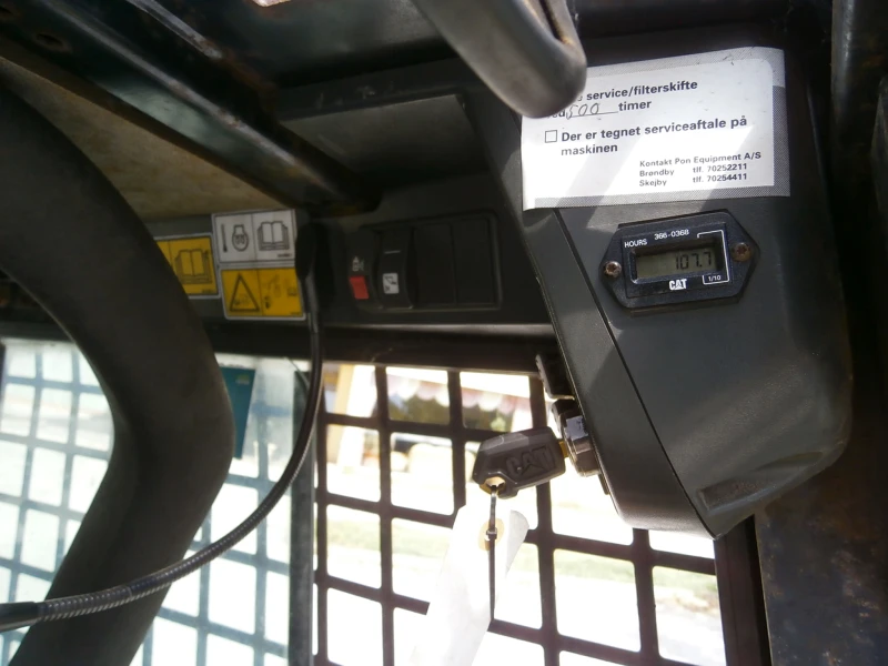 Мини челни товарачи Cat 216B NOV VNOS* 2750kg* , снимка 9 - Индустриална техника - 51625976