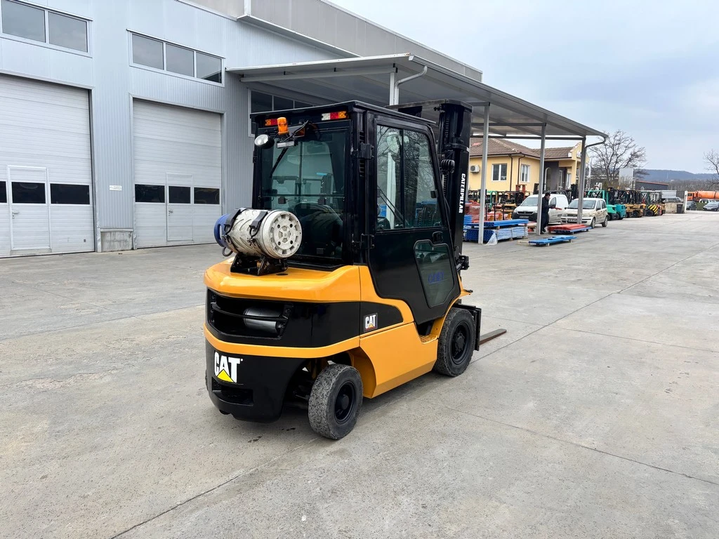 ������� Cat ���������� ������, �����, �� ���������� | Mobile.bg � ����������� 3