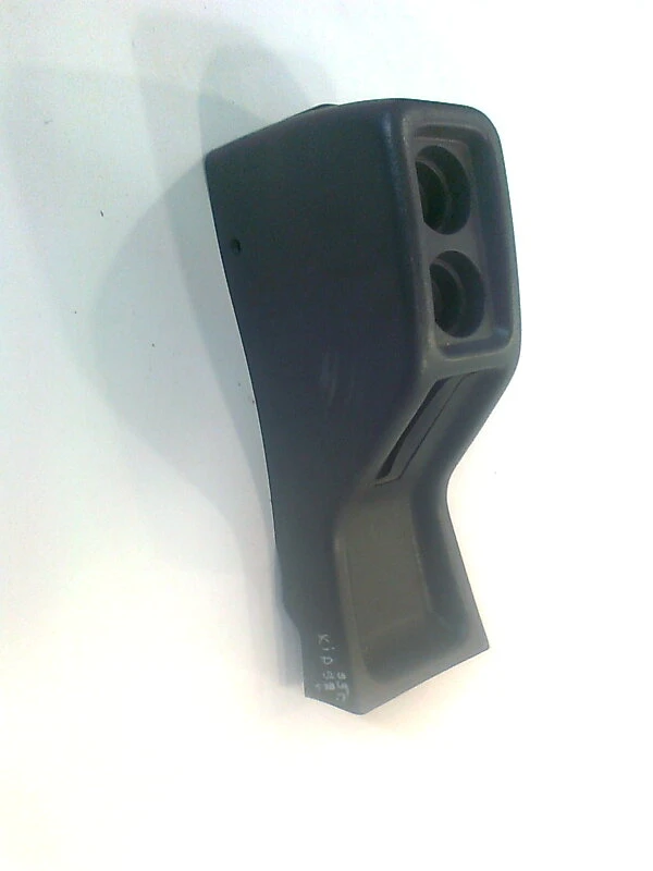 конзола около ръчна спирачка за Киа Спортич 2.0 бензин 