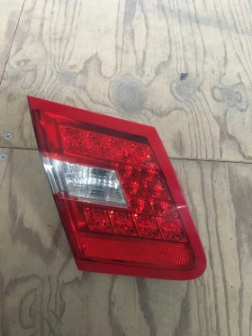 Ляв вътрешен стоп за Mercedes E-class. W212. 09-13. Седан