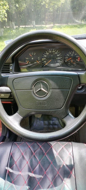 Mercedes-Benz 124 200CE, снимка 6