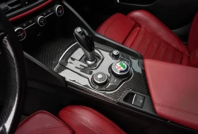 Alfa Romeo Giulia * Ti Sport AWD* АВТОКРЕДИТ БЕЗ ПЪРВОНАЧАЛМНА ВНОСК | Auto.bg — изображение 12