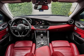 Alfa Romeo Giulia * Ti Sport AWD* АВТОКРЕДИТ БЕЗ ПЪРВОНАЧАЛМНА ВНОСК | Auto.bg — изображение 9