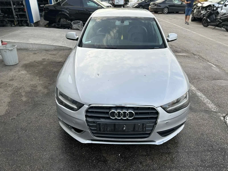 Audi A4 2.0TDI, снимка 9 - Автомобили и джипове - 48674725