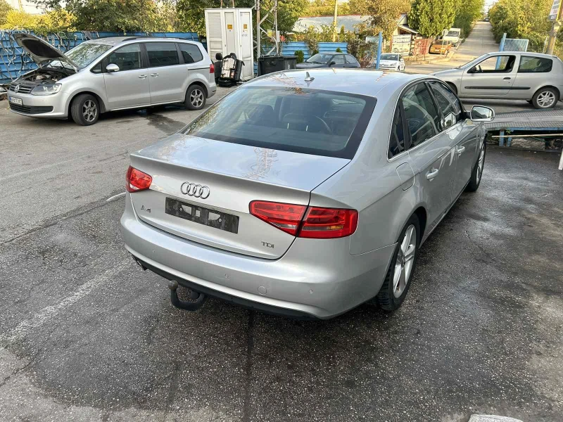 Audi A4 2.0TDI, снимка 11 - Автомобили и джипове - 48674725