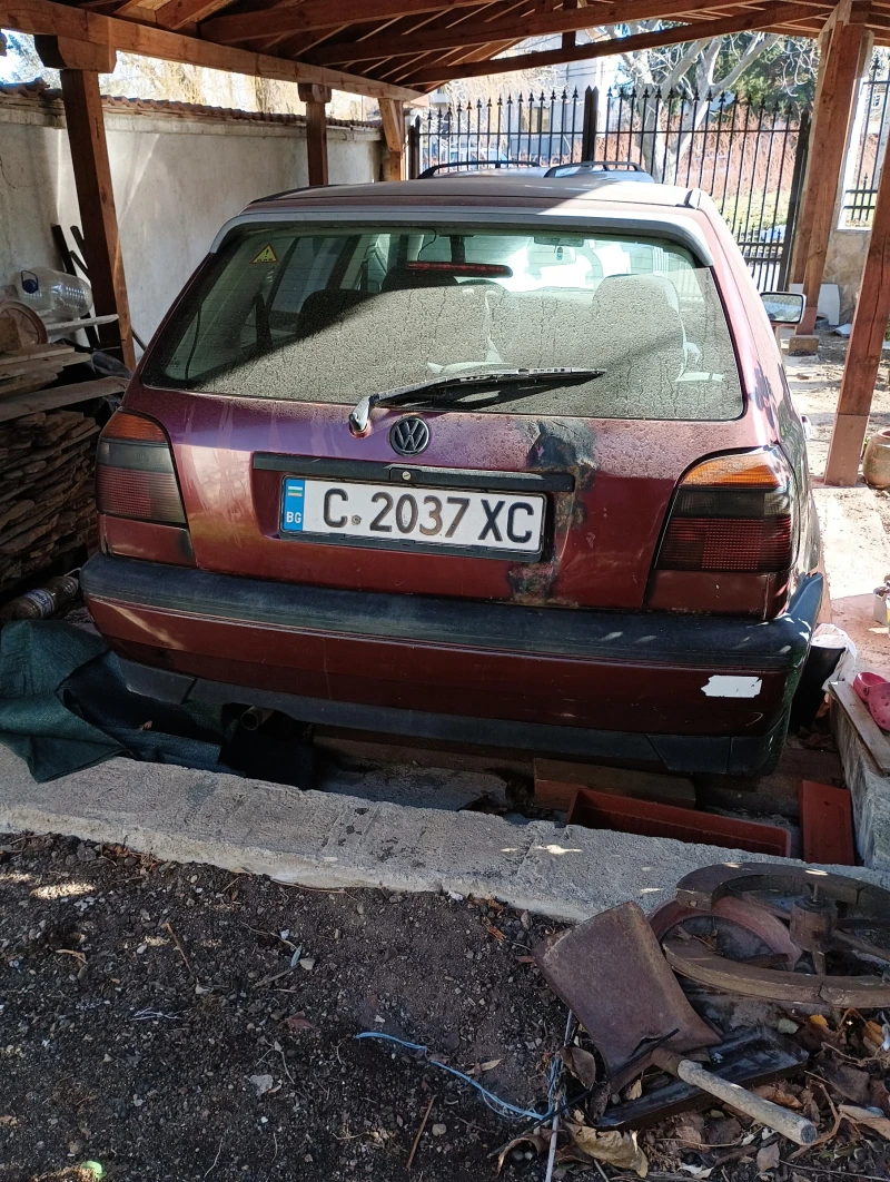 VW Golf, снимка 1 - Автомобили и джипове - 48126536