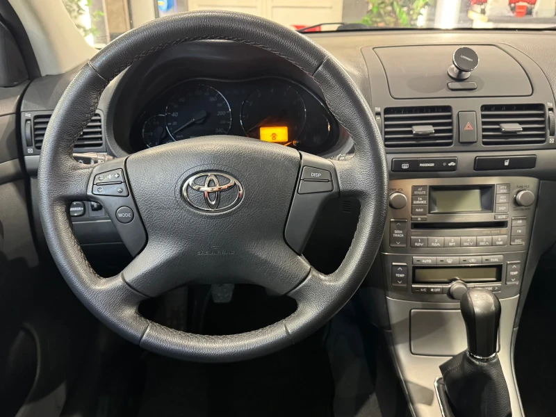 Toyota Avensis 1.8VVTI FACELIFT TOP, снимка 11 - Автомобили и джипове - 48772536