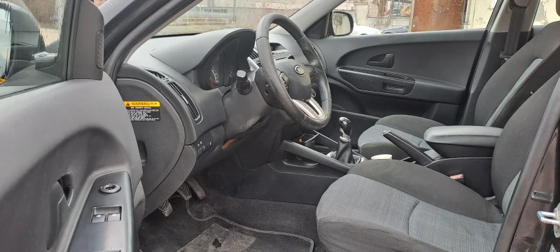 Kia Ceed 1.4i , EURO 5A, снимка 12 - Автомобили и джипове - 49536787