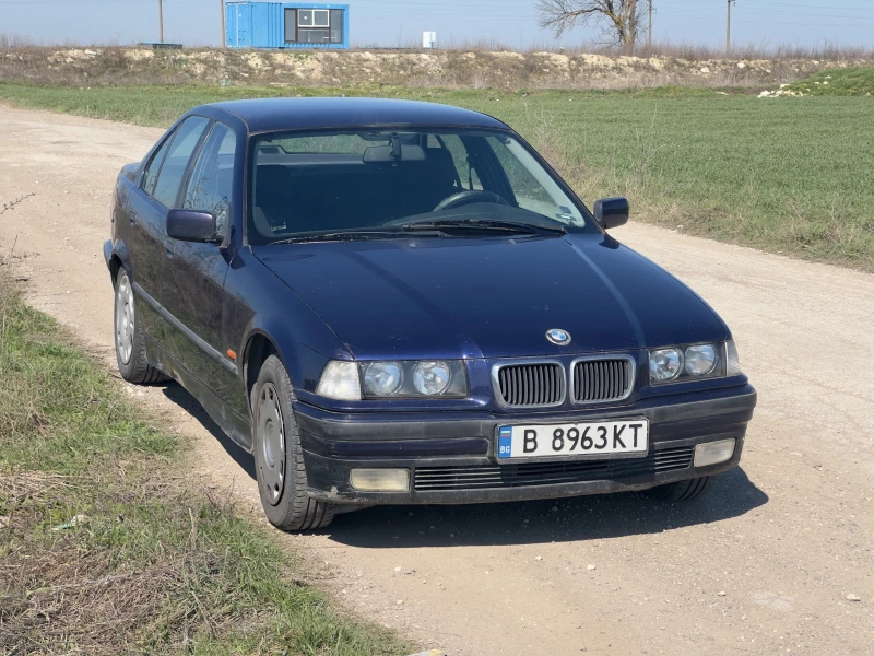 BMW 318 i, снимка 1 - Автомобили и джипове - 49594753