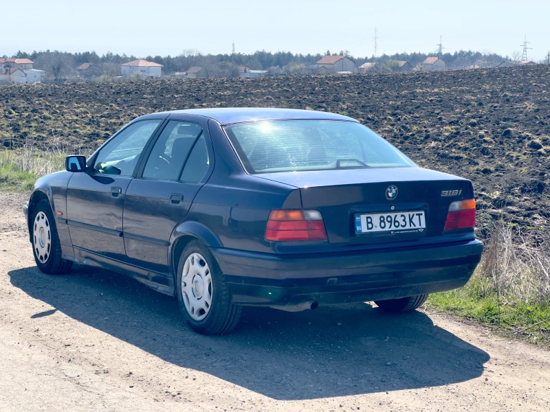 BMW 318 i, снимка 4 - Автомобили и джипове - 49594753