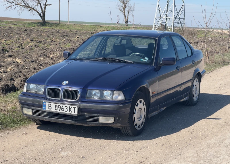 BMW 318 i, снимка 2 - Автомобили и джипове - 49594753