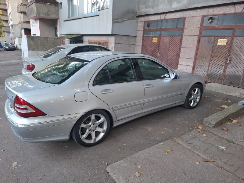 Mercedes-Benz C 220 CDI Sport Edition, снимка 5 - Автомобили и джипове - 51270248