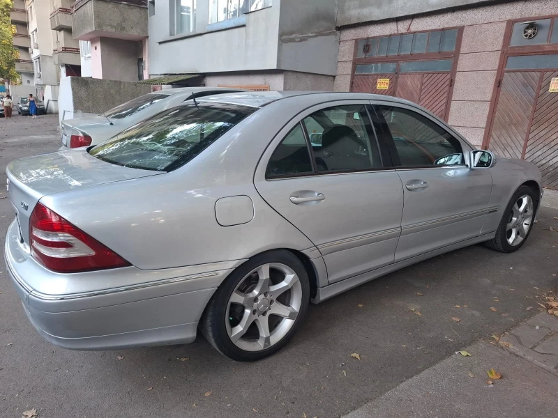 Mercedes-Benz C 220 CDI Sport Edition, снимка 6 - Автомобили и джипове - 51270248