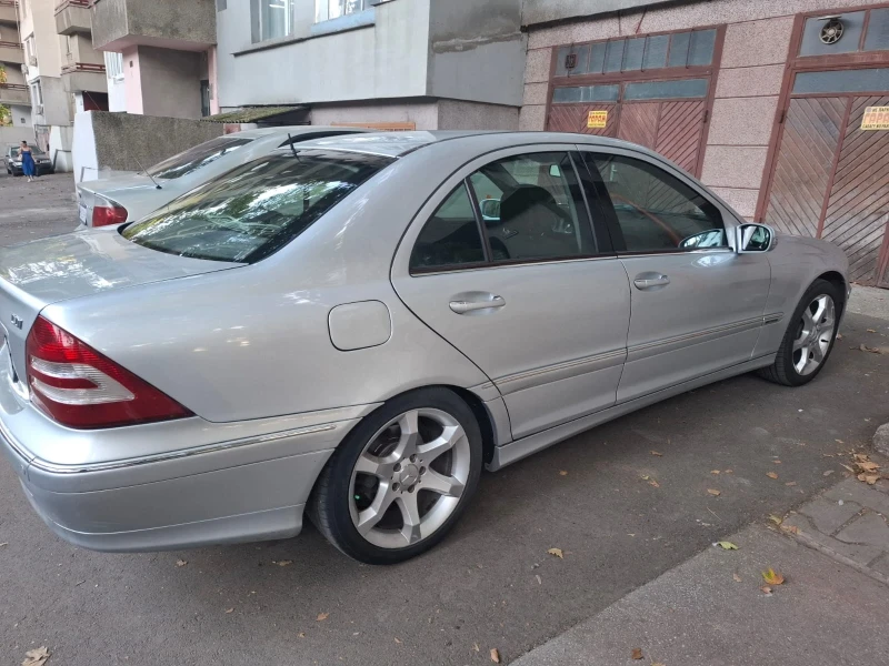 Mercedes-Benz C 220 CDI Sport Edition, снимка 10 - Автомобили и джипове - 51270248