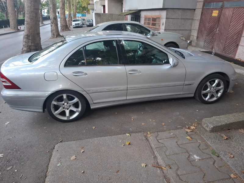 Mercedes-Benz C 220 CDI Sport Edition, снимка 4 - Автомобили и джипове - 51270248