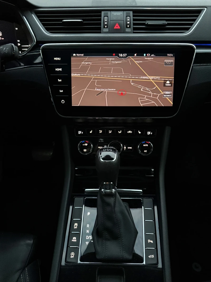 Skoda Superb 2.0 TDI 190 L&K, снимка 14 - Автомобили и джипове - 52284637