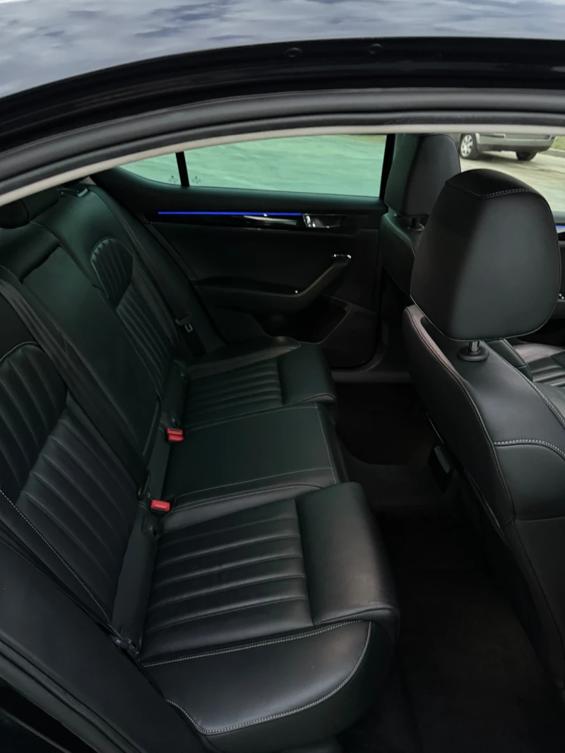 Skoda Superb 2.0 TDI 190 L&K, снимка 12 - Автомобили и джипове - 52284637